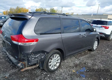 2011 Toyota Sienna Limited z USA, uszkodzony, nr VIN 5TDDK3DC2BS028979